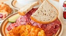 mannies-deli-1