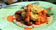 breakfast-garlic-red-pepper-sauce
