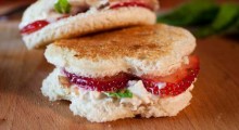 goat-cheese-strawberry-walnut-mini-sandwich