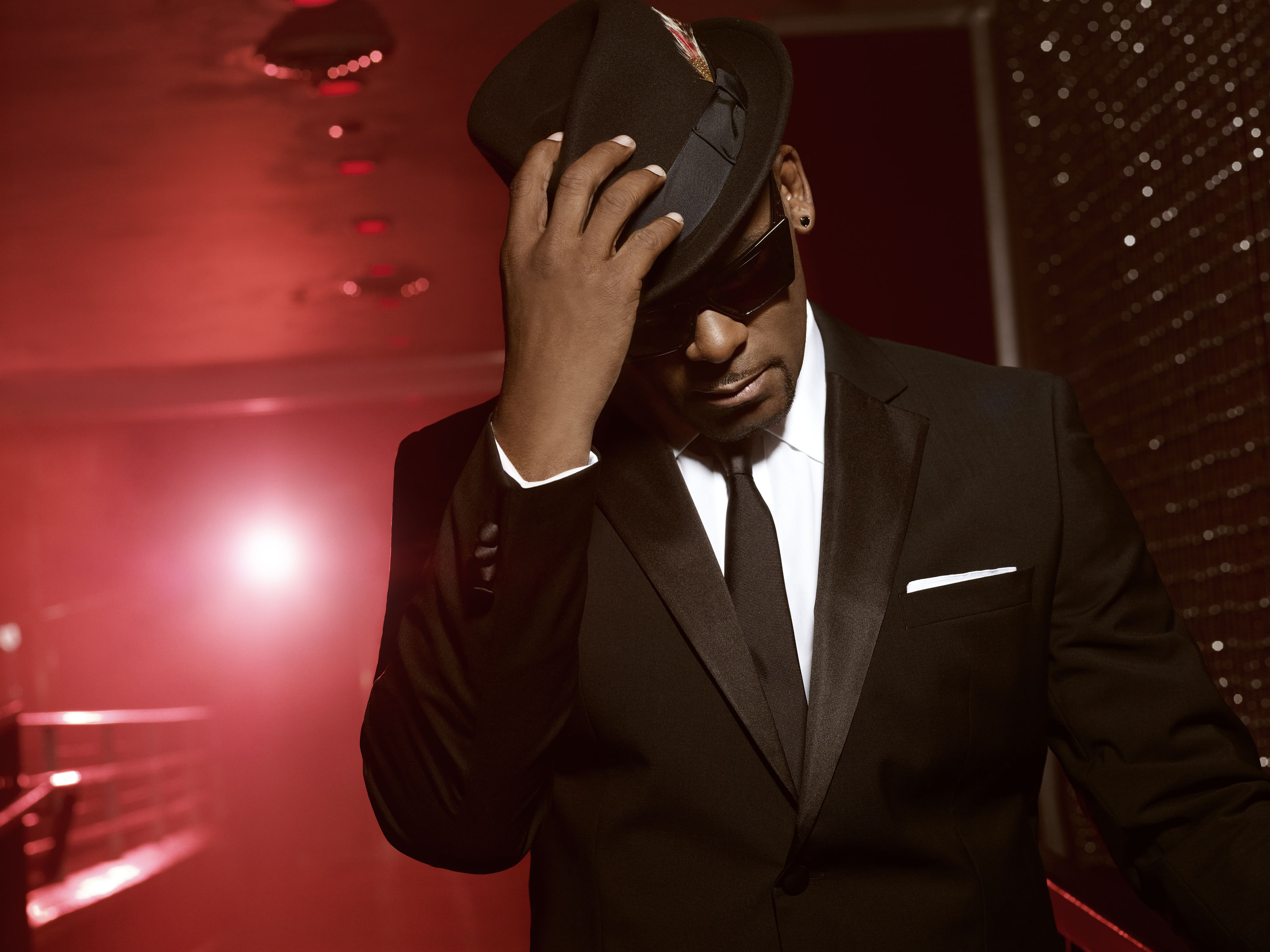 r-kelly-2012-2