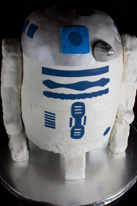 R2D2-Cake-Star-Wars