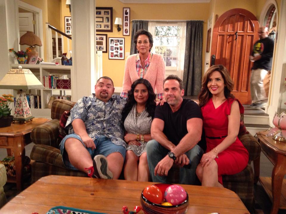 Latina Comedian Who Grew Up In Poverty Films Tv Pilot For Show Based On Her Life Gozamos